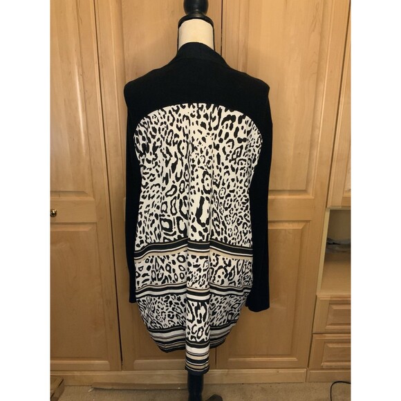 Chicos Women’s 4 US 2XL Unique Knit Cardigan w/Pockets Animal Print Back - Picture 5 of 11